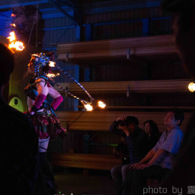 火付盗賊ファイアーパフォーマンス