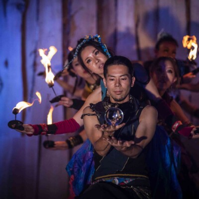 コンタクトジャグリングとダンサー コンタクトジャグリングとダンサー