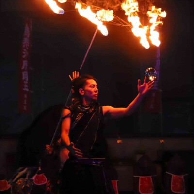 おこたんぺのコンタクトジャグリングとファイアーショー おこたんぺのコンタクトジャグリングとファイアーショー