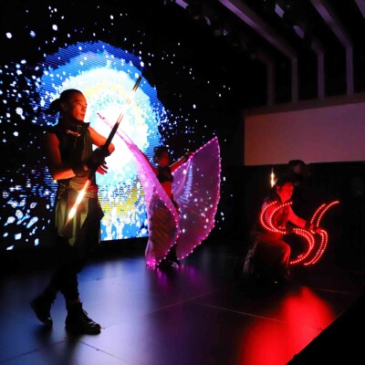 火付盗賊火気厳禁、火を使わないライトパフォーマンス公演