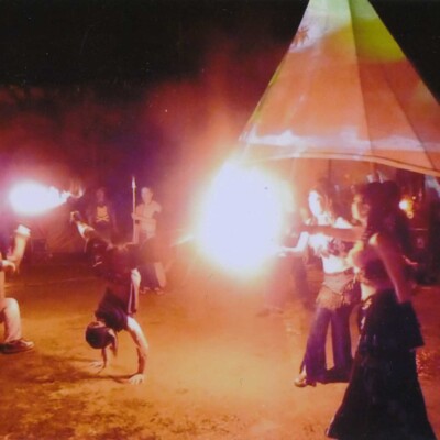 アウトドアフェスでファイアーパフォーマンス