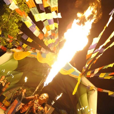 アウトドアフェスでファイアーパフォーマンス