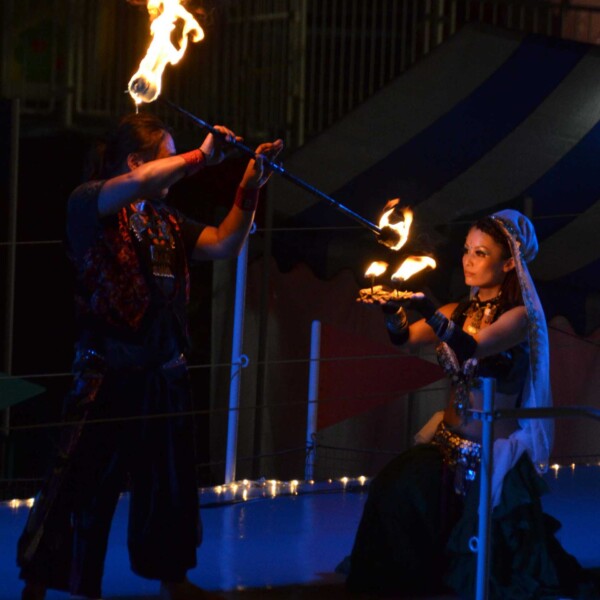 西武園遊園地のビアガーデンで花火大会後にファイアーショー