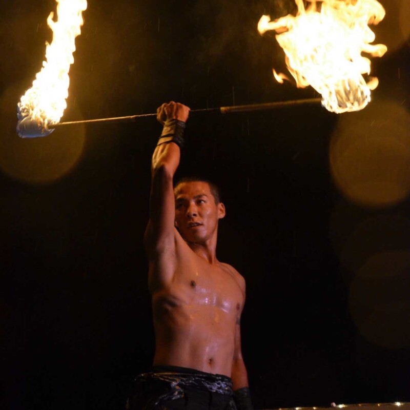 西武園遊園地のビアガーデンで花火大会後にファイアーショー