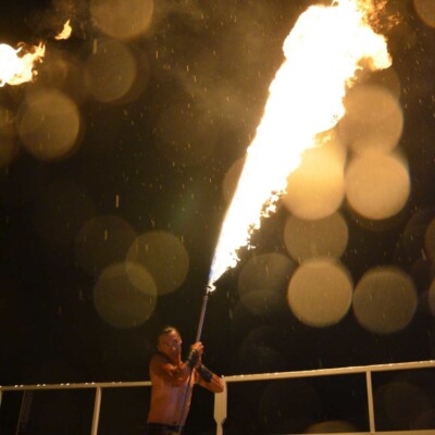 西武園遊園地のビアガーデンで花火大会後にファイアーショー