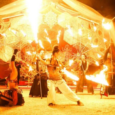 アウトドアフェスでファイアーパフォーマンス