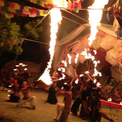 アウトドアフェスでファイアーパフォーマンス