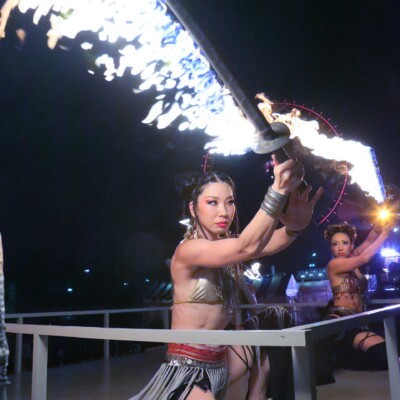 西武園遊園地のビアガーデンで花火大会後にファイアーショー