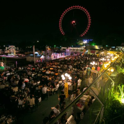 西武園遊園地のビアガーデンで花火大会後にファイアーショー