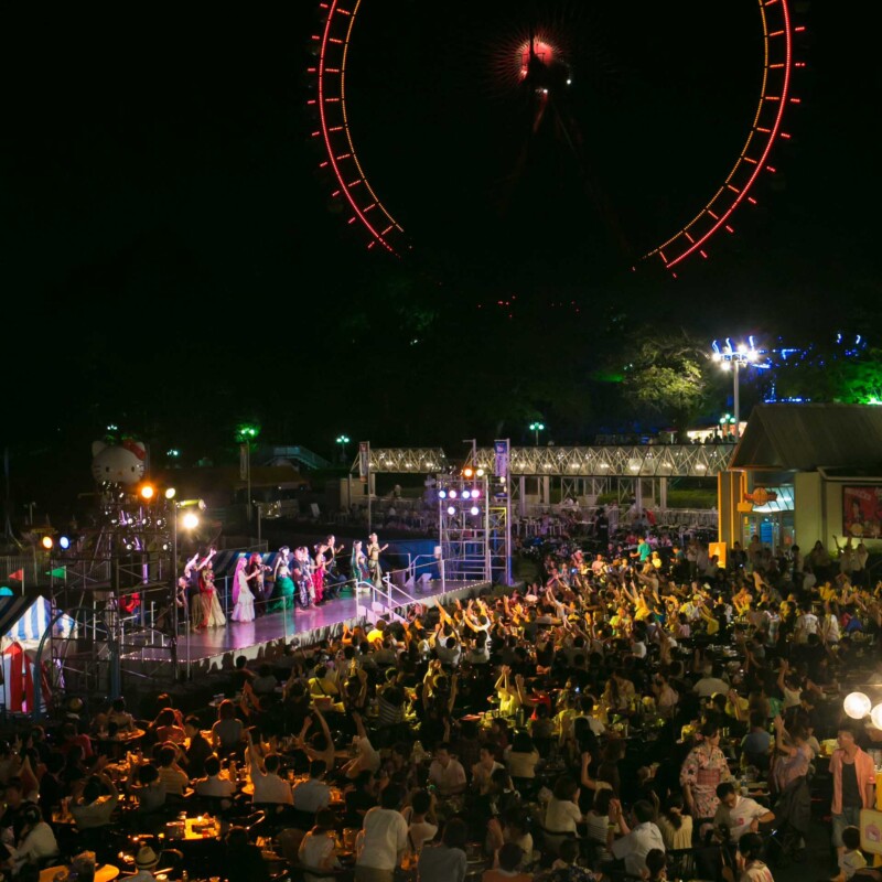 西武園遊園地のビアガーデンで花火大会後にファイアーショー