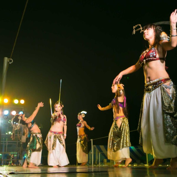 西武園遊園地のビアガーデンで花火大会後にファイアーベリーダンスショー