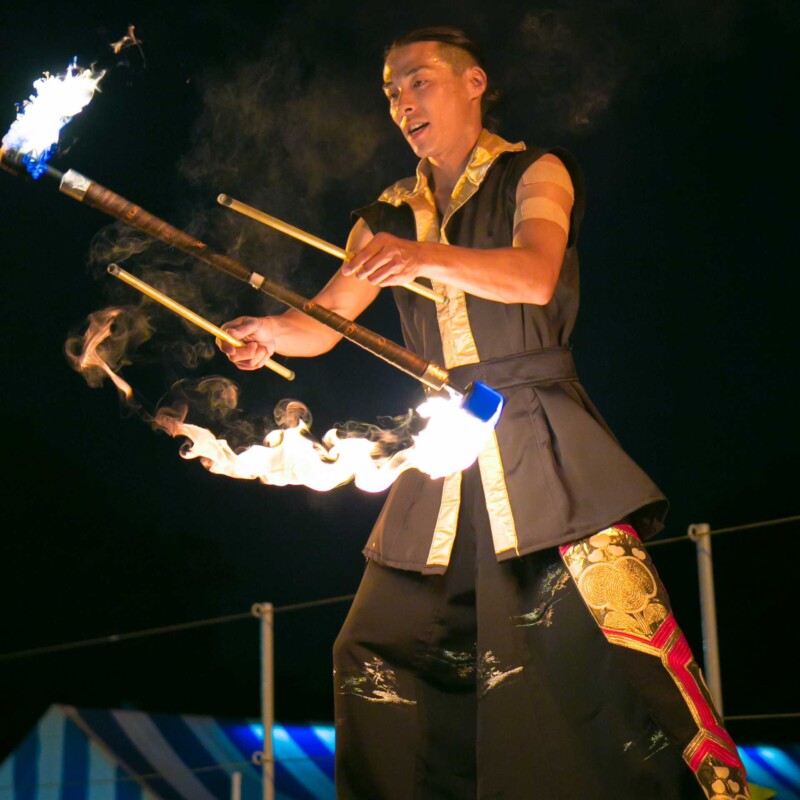 西武園遊園地のビアガーデンで花火大会後にファイアーショー