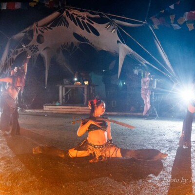 アウトドアフェスでダンスパフォーマンス