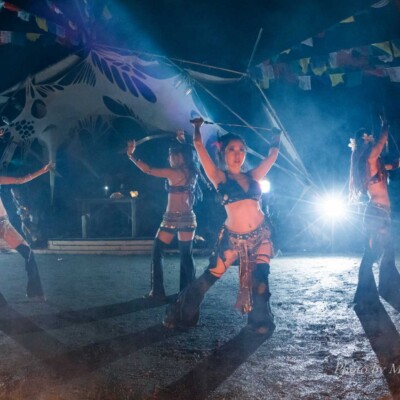 アウトドアフェスでダンスパフォーマンス