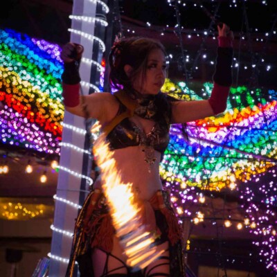 イルミネーションとファイアーパフォーマンス