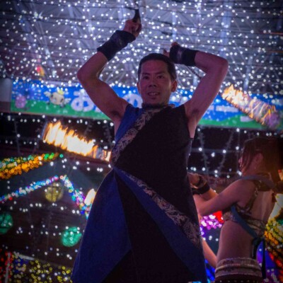 イルミネーションとファイアーパフォーマンス