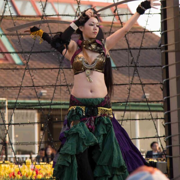 ベリーダンスとファイアーパフォーマンス