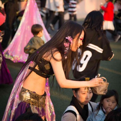 イルミネーションとファイアーパフォーマンス