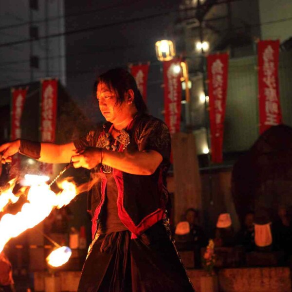大須大道町人祭で火付盗賊ファイアーパフォーマンス