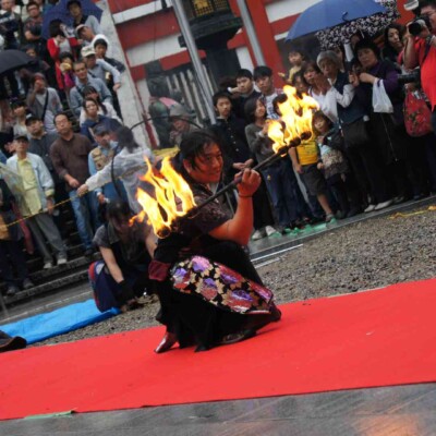 大須大道町人祭で火付盗賊ファイアーパフォーマンス