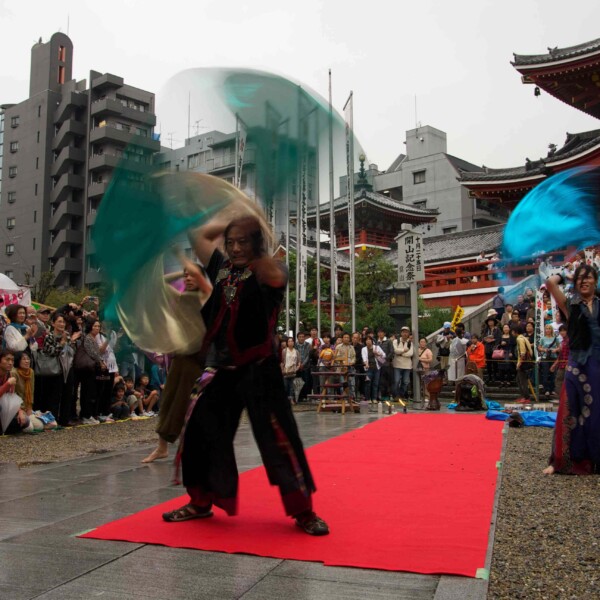 大須大道町人祭で火付盗賊ファイアーパフォーマンス