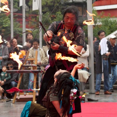 大須大道町人祭で火付盗賊ファイアーパフォーマンス