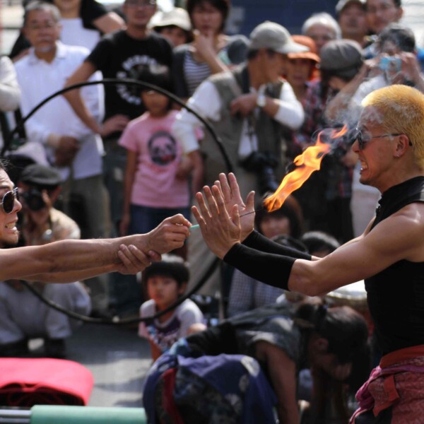 大須大道町人祭で火付盗賊ファイアーパフォーマンス