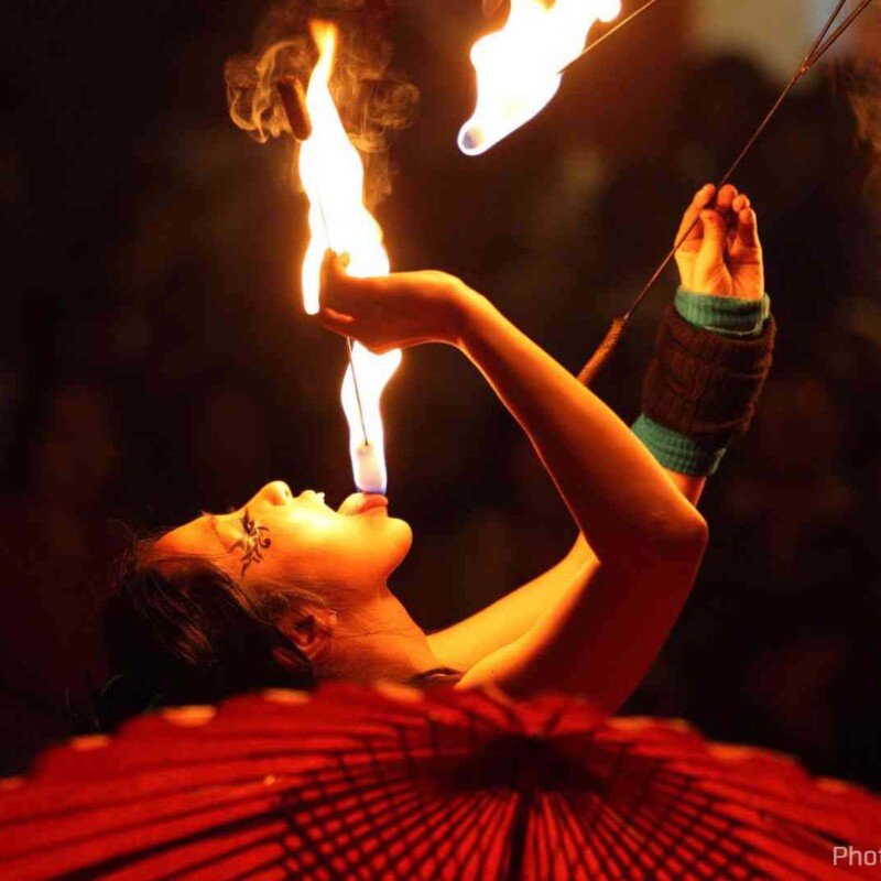 大須大道町人祭で火付盗賊ファイアーパフォーマンス