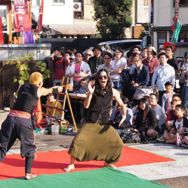 大須大道町人祭で火付盗賊ファイアーパフォーマンス
