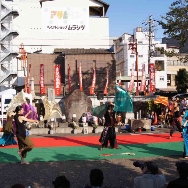 大須大道町人祭で火付盗賊ファイアーパフォーマンス