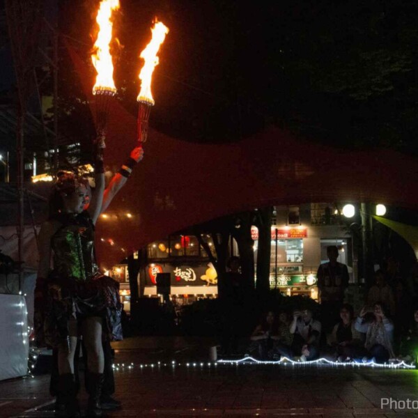 千葉中央公園で火付盗賊ファイアーパフォーマンス