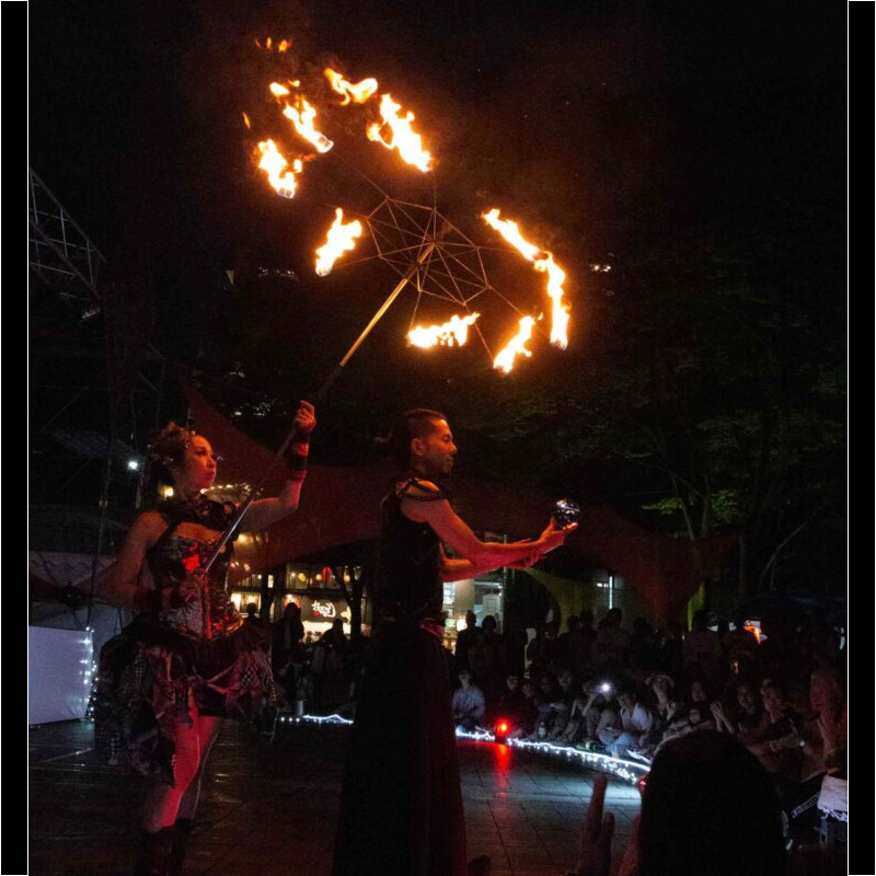 千葉中央公園で火付盗賊ファイアーパフォーマンス