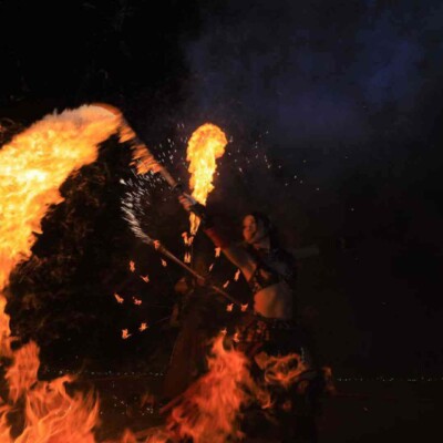 スキージャム勝山のジオイルミネーションでファイアーパフォーマンス