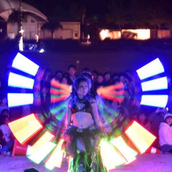 ゆめ花博で開催されたゆめ花大道芸でファイアーパフォーマンス