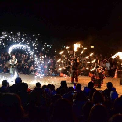 ゆめ花博で開催されたゆめ花大道芸でファイアーパフォーマンス