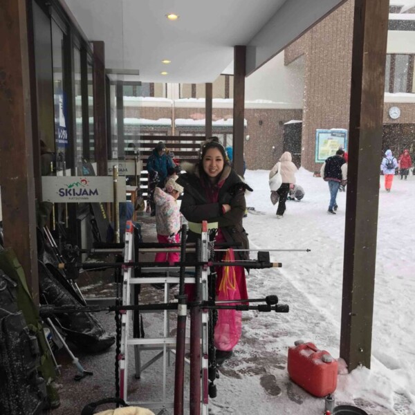 極寒のスキージャム勝山で雪山ファイアーショー