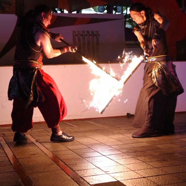 千葉中央公園で火付盗賊ファイアーパフォーマンス