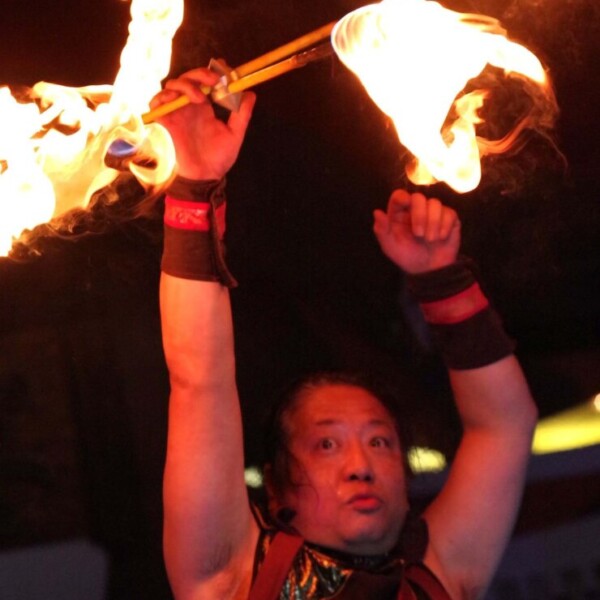 千葉中央公園で火付盗賊ファイアーパフォーマンス