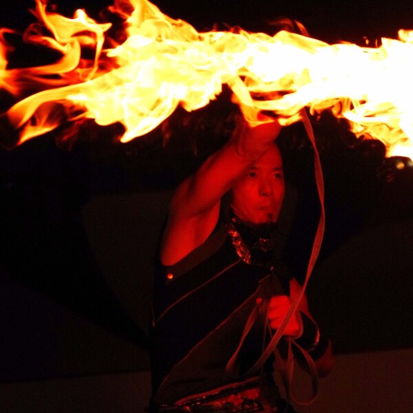 千葉中央公園で火付盗賊ファイアーパフォーマンス