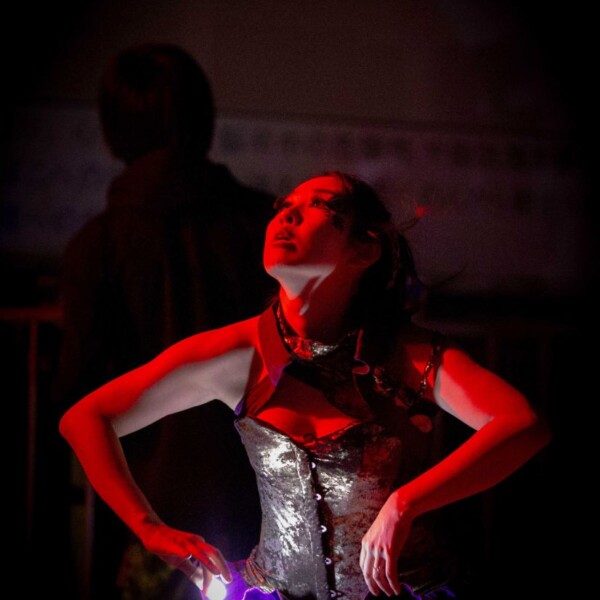 サムチップをつかったパフォーマンス アゲハ東京の17周年イベントでライトパフォーマンス