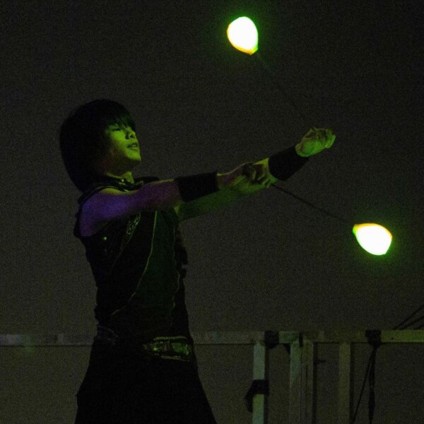 アゲハ東京の17周年イベントでライトパフォーマンス