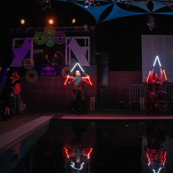 アゲハ東京の17周年イベントでライトパフォーマンス