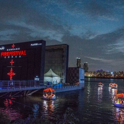 ハンガンに浮かぶ素敵なステージ