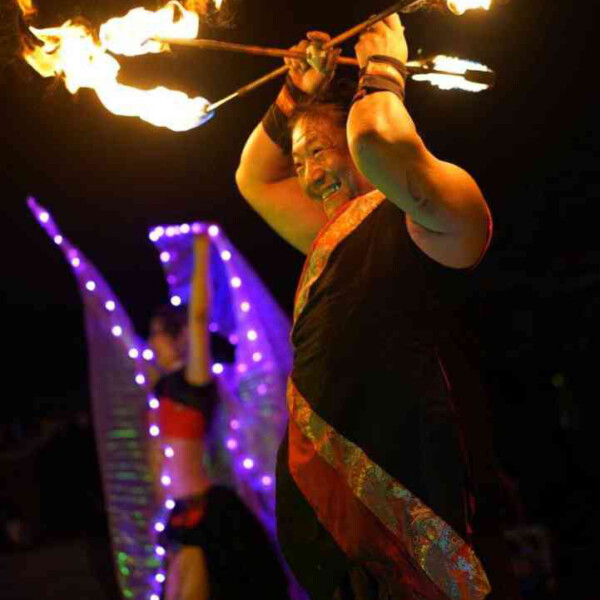 豊橋のベリーダンスイベントでファイアーショー