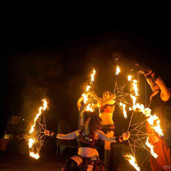 豊橋のベリーダンスイベントでファイアーショー