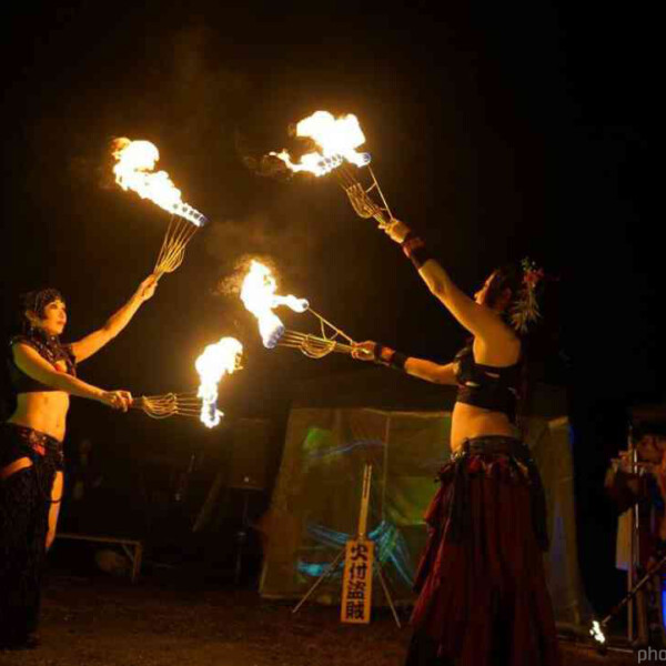 豊橋のベリーダンスイベントでファイアーショー