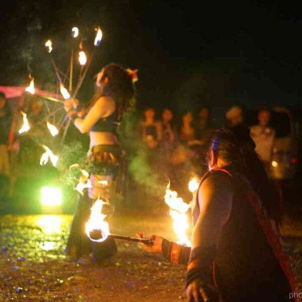 豊橋のベリーダンスイベントでファイアーショー