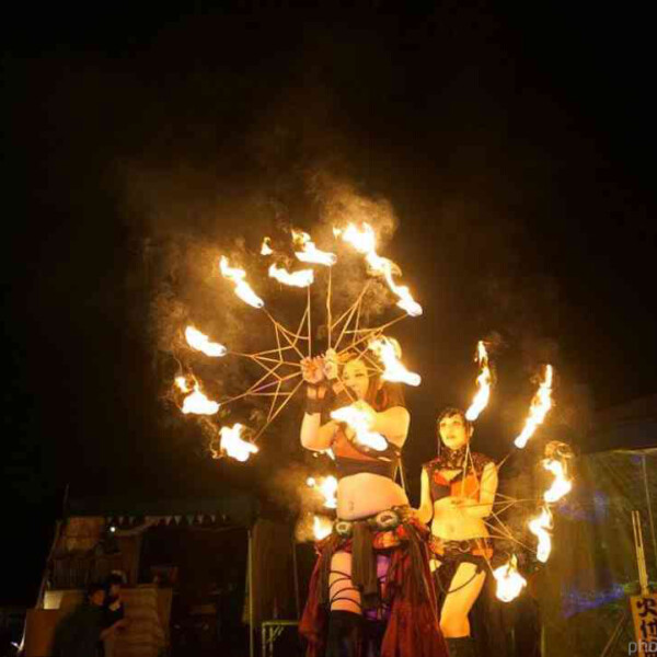 豊橋のベリーダンスイベントでファイアーショー