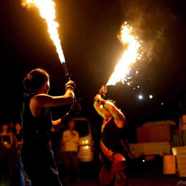 豊橋のベリーダンスイベントでファイアーショー