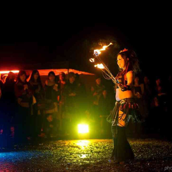 豊橋のベリーダンスイベントでファイアーショー